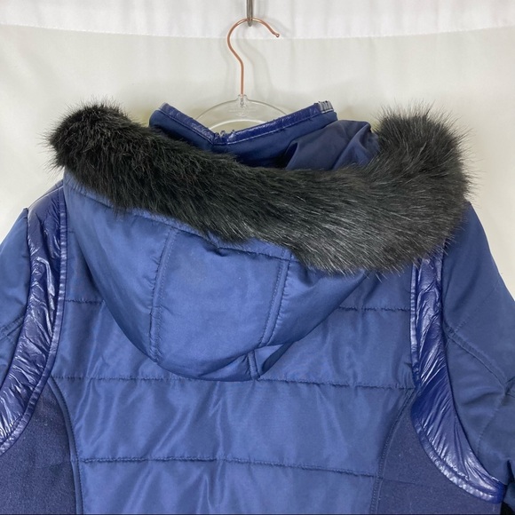 Susan Graver | Navy Blue Puffer Coat w/Black Fur Hood L - Picture 6 of 9